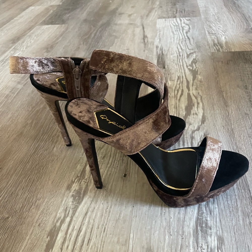 QUPID Women’s Heels